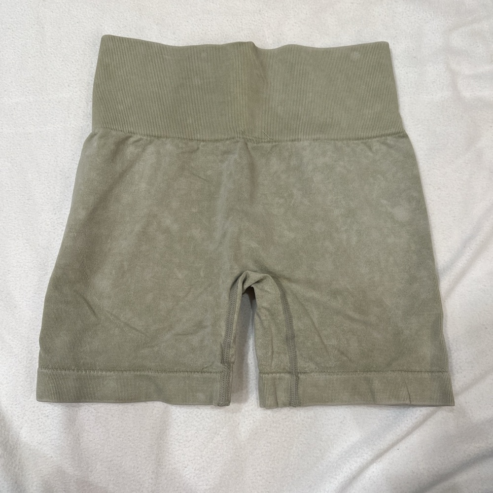 Amazon workout set - Picture 4 of 6